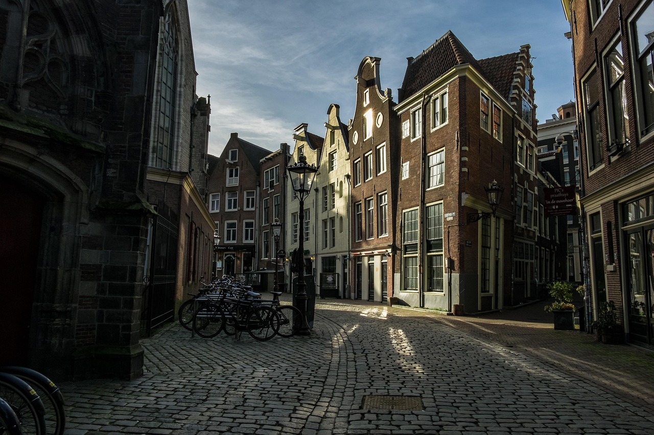 Problematische schulden Amsterdam: 21% bij gezinnen